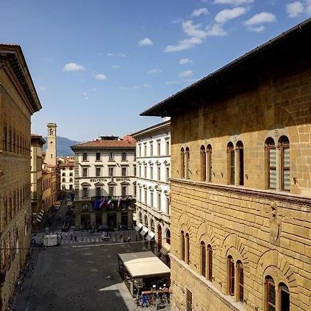 Strozzi Square Amazing House * Florencja