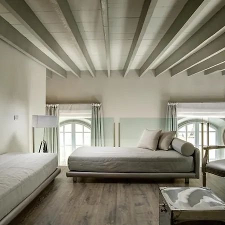 Strozzi Square Amazing House *