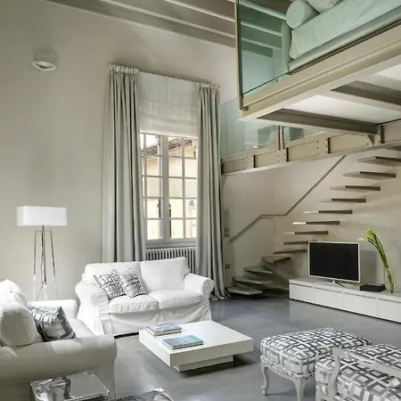 Strozzi Square Amazing House * Florencja